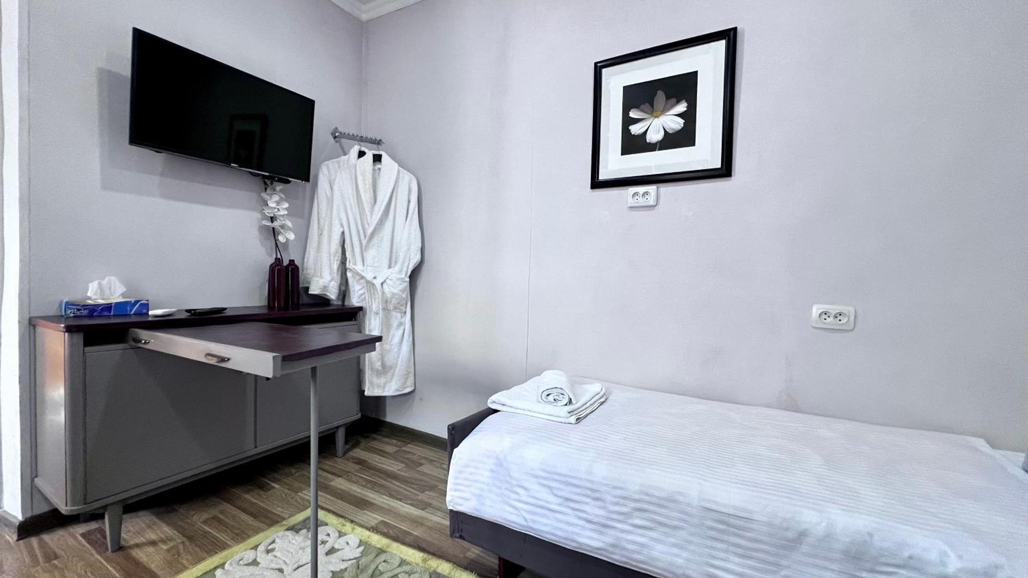 Hotel Frodo Taszkent Zewnętrze zdjęcie